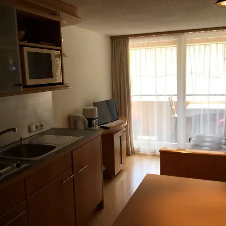 Daire Gaestehaus Pfandl *